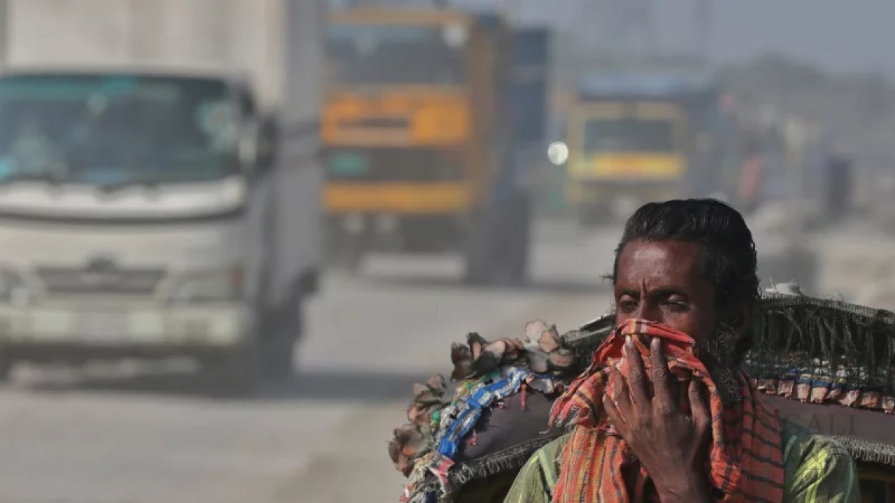 Dhaka air quality moderate Tuesday morning